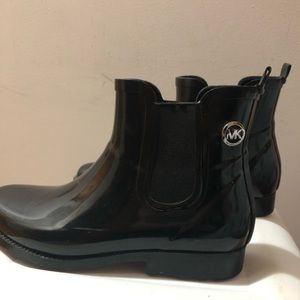 Michael Kors short rain boots